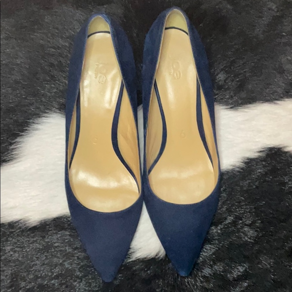Joe Fresh; Size 8 blue suede pumps